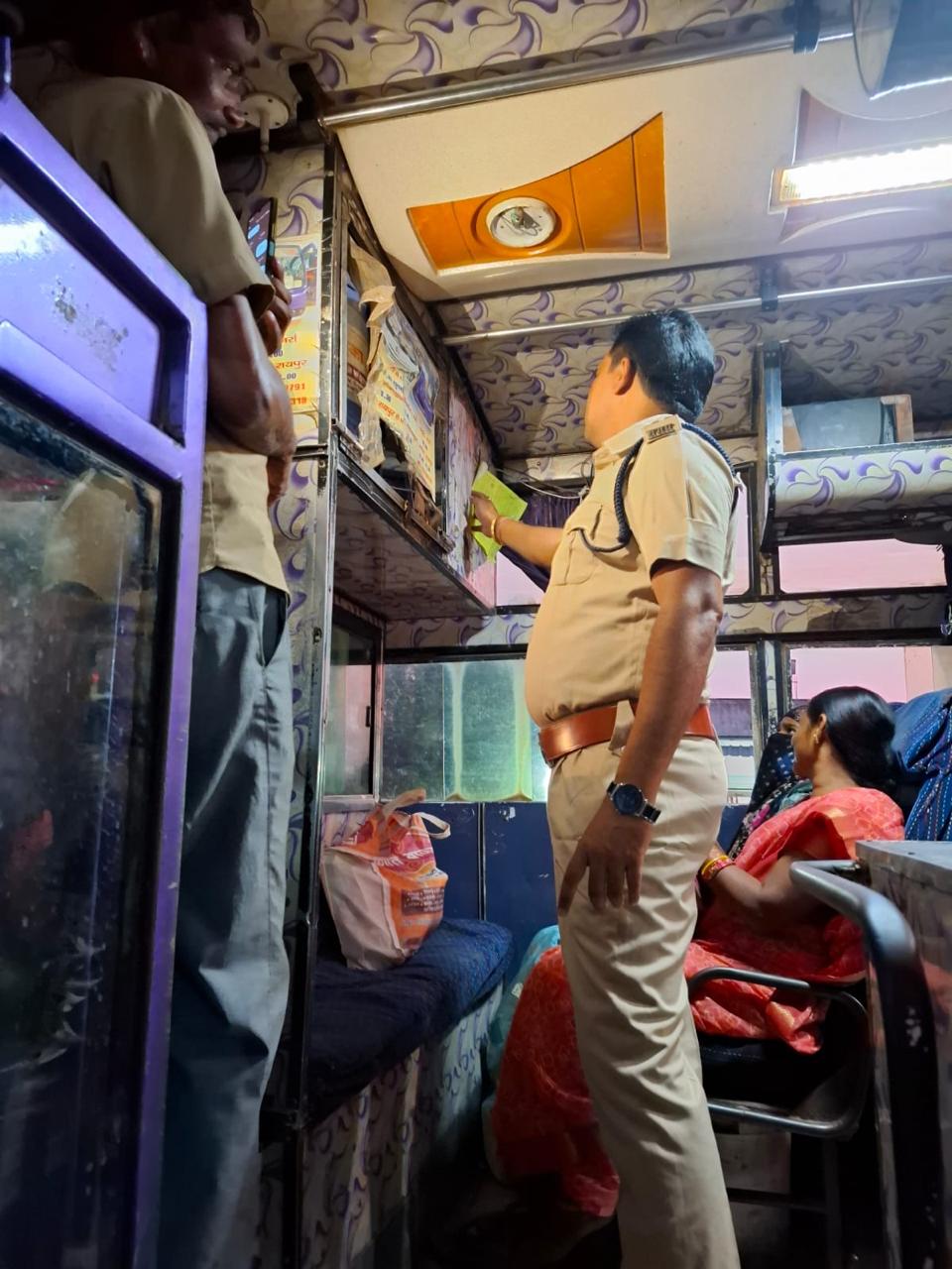 अधिक किराया वसूलने की शिकायत पर जाँच के बाद लगभग साढ़े चार लाख रुपये का जुर्माना